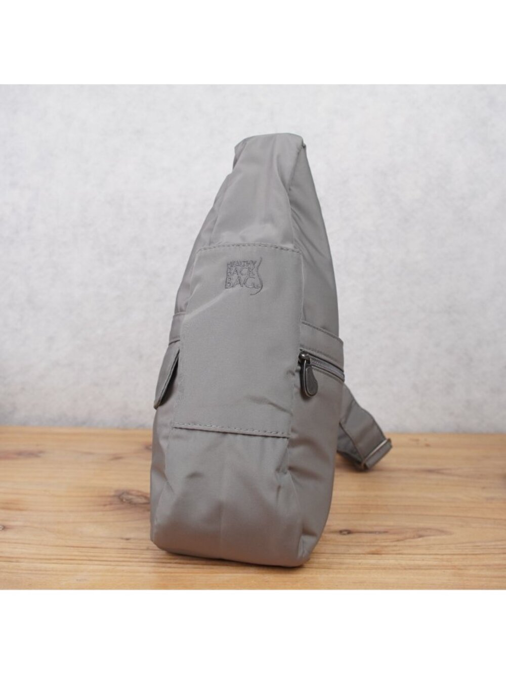 AmeriBag Classic Microfiber Healthy Back Bag Medium Gray Sling Backpack Bag EUC - Picture 2 of 11